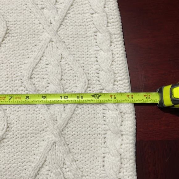 NWT UGG Lita Table Runner 90 x 14 Inches Dining Ivory Fuzzy Decor Piece - Picture 3 of 9